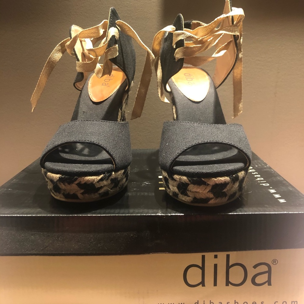 “NEW” Diba  Wedges